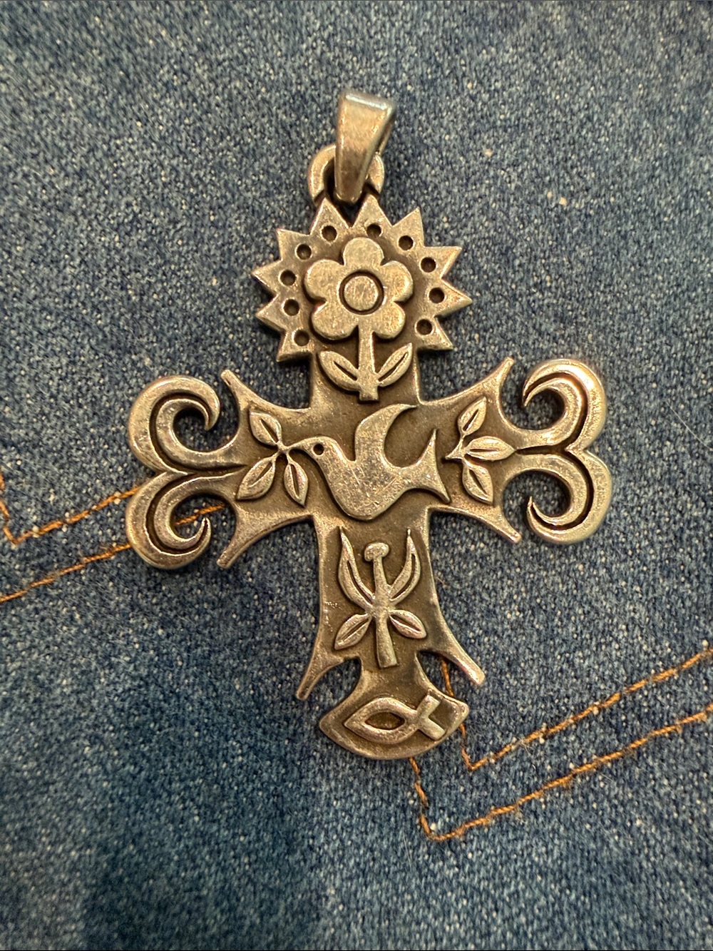James Avery retired large Primavera cross pendant